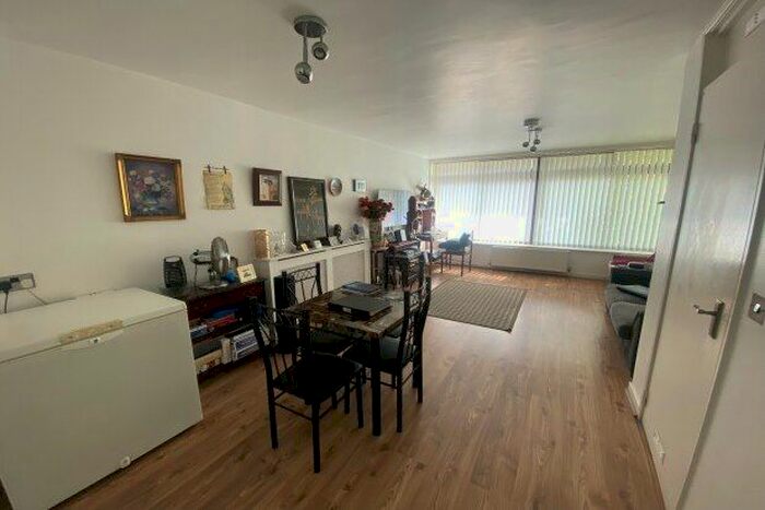 2 Bedroom Maisonette To Rent In Brook Street The Barleycorn, Luton, LU3