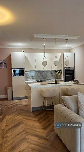 4 Bedroom Flat To Rent In Bradford Road, Brighouse, HD6