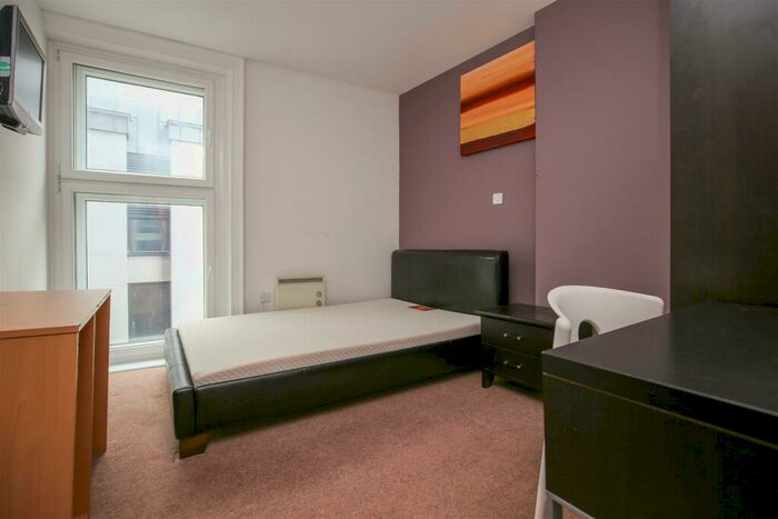 2 Bedroom Apartment To Rent In £pcm- Northumberland Street, City Centre, NE1