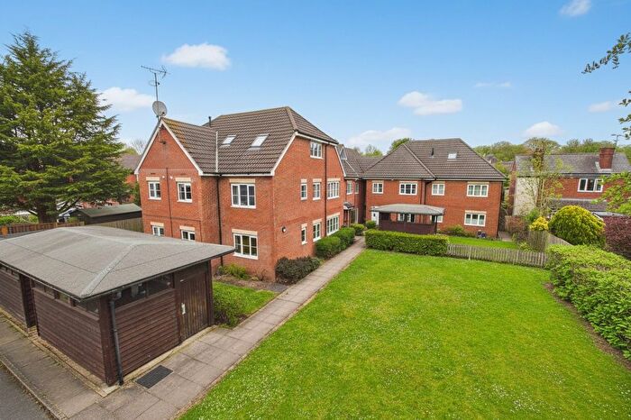 2 Bedroom Flat To Rent In Hunters Court -, Reading Road, Winnersh, Wokingham, RG41