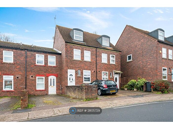 3 Bedroom Terraced House To Rent In Grace Close, London, SE9