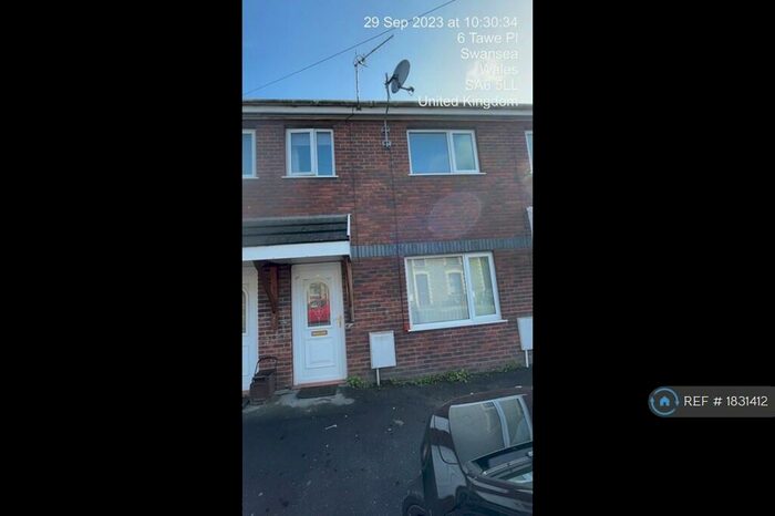 3 Bedroom End Of Terrace House To Rent In Tawe Place, Clydach, Swansea, SA6