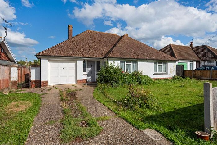 3 Bedroom Detached Bungalow For Sale In Columbia Avenue, Whitstable, CT5