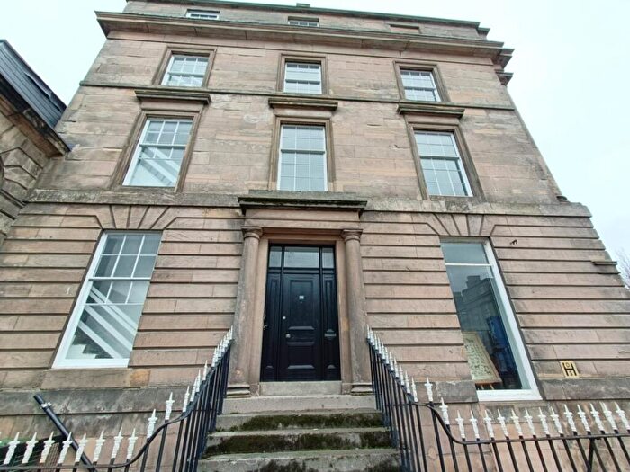 3 Bedroom Flat To Rent In Hamilton Square, Birkenhead, CH41
