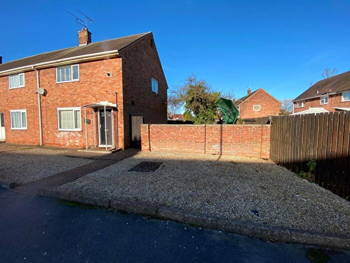 2 Bedroom End Of Terrace House To Rent In Startforth Walk, Hull, HU5
