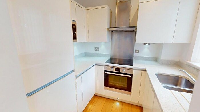 1 Bedroom Flat To Rent In High Road, Stanford-Le-Hope, Essex, SS17