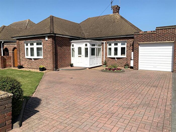 3 Bedroom Bungalow For Sale In Heath Road, Orsett Heath, RM16