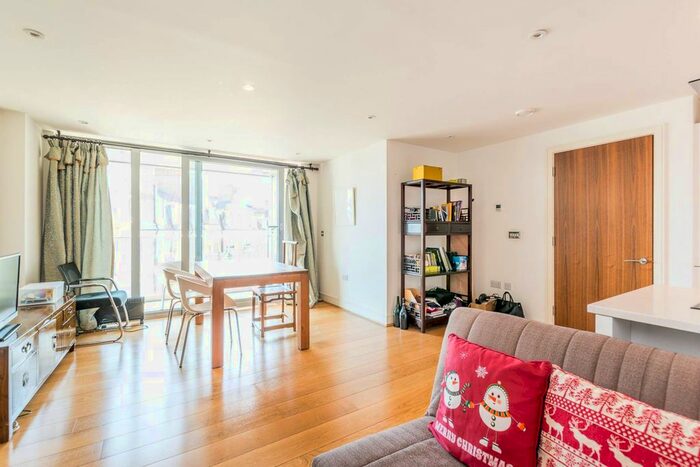 3 Bedroom Flat To Rent In Ten Rochester Row, Westminster, London, SW1P