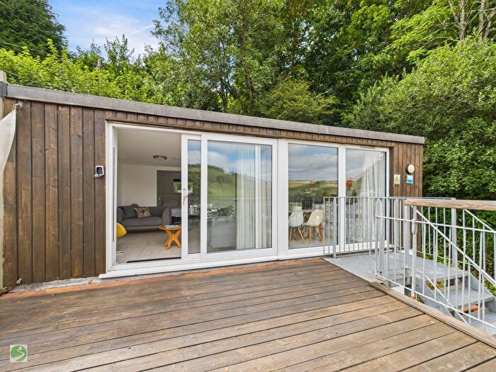 1 Bedroom Semi-Detached Bungalow For Sale In Millendreath Beach Resort, Millendreath, PL13