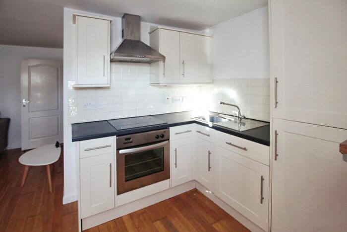 2 Bedroom Flat To Rent In A Queen Street, Morley, LS27
