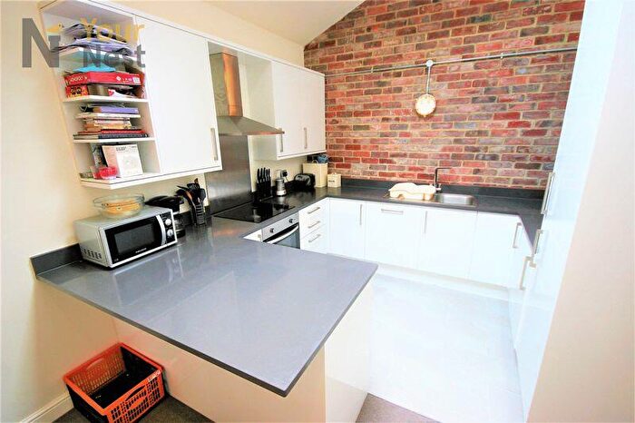 3 Bedroom Apartment To Rent In The Old Workshop, Headingley, LS6