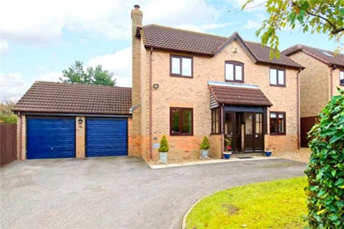 3 Bedroom Detached House To Rent In Olde Bell Lane, Loughton, MK5