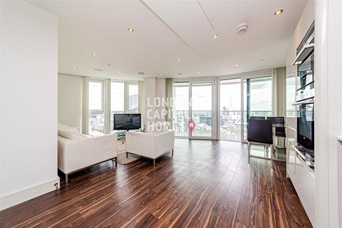 3 Bedroom Flat To Rent In Altitude Point, Alie Street, London, E1