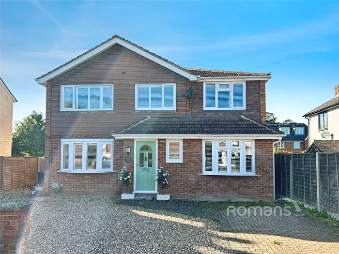 5 Bedroom Detached House For Sale In York Road, Farnborough, Hampshire, GU14