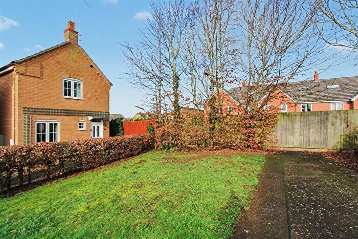 3 Bedroom Detached House For Sale In Foundry Walk, Thrapston, NN14
