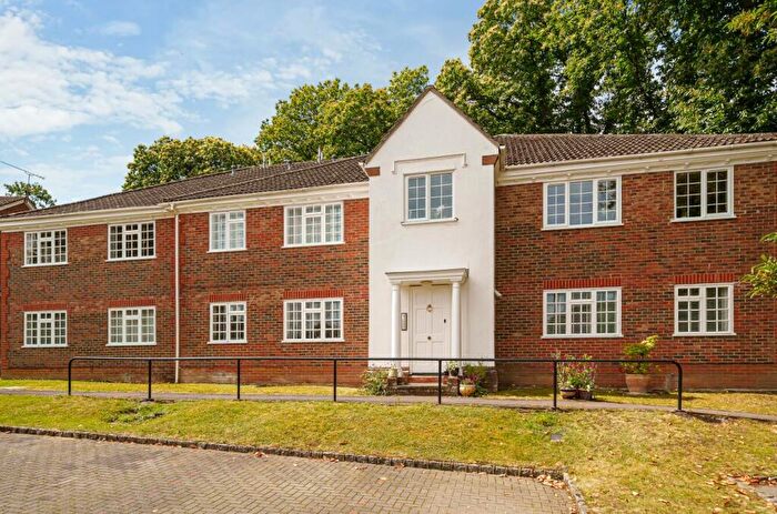 1 Bedroom Apartment To Rent In Hawkesworth Drive, Bagshot, GU19