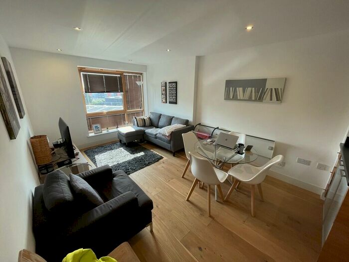 1 Bedroom Apartment To Rent In Clarence House, Leeds, LS10