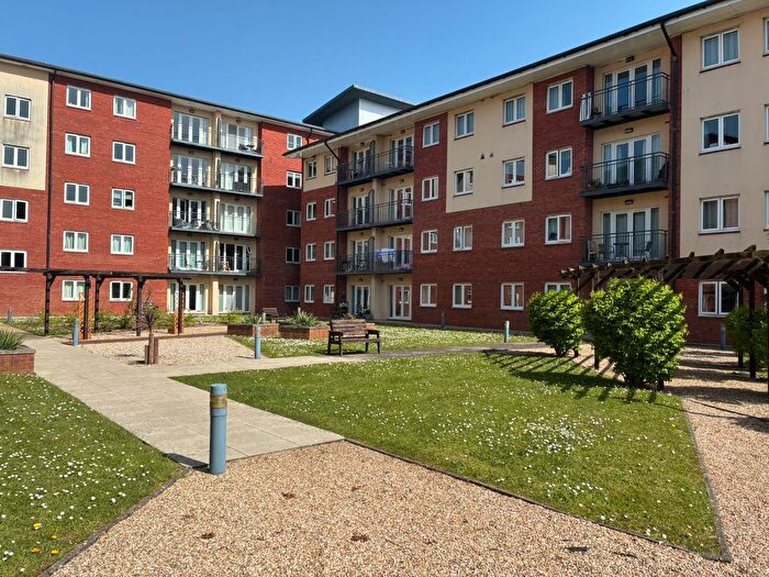 2 Bedroom Flat For Sale In Constantine House, New North Road, EX4