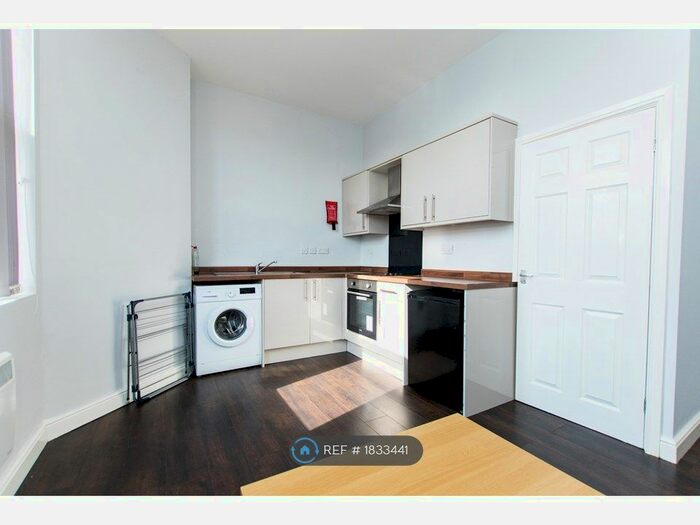 1 Bedroom Flat To Rent In Dovercastle, Nottingham, NG7