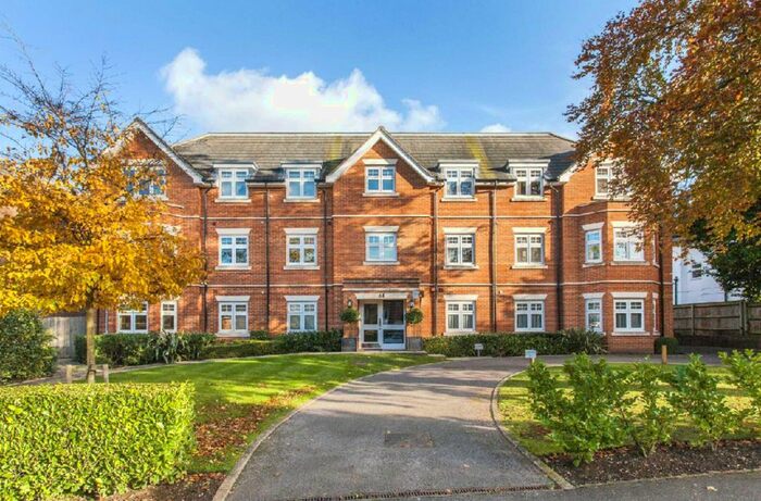 2 Bedroom Flat To Rent In Albion Road, South Sutton, Surey, SM2
