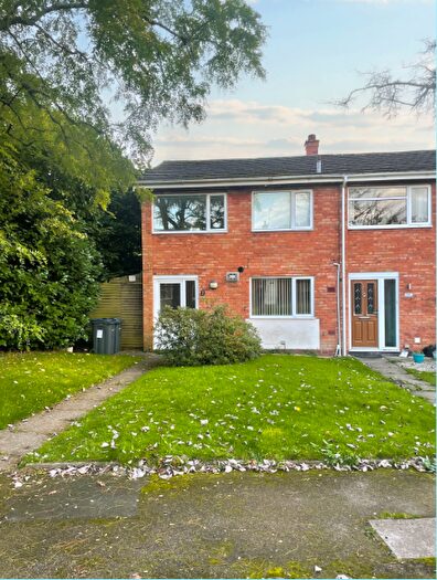 3 Bedroom End Of Terrace House To Rent In Somerton Drive, Birmingham, B23