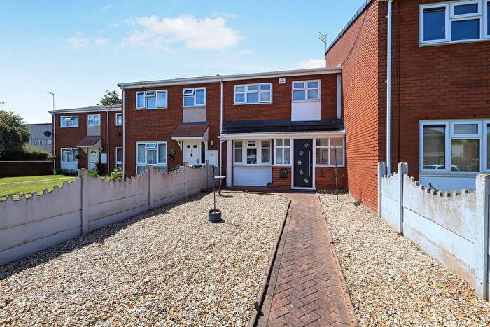 3 Bedroom Terraced House For Sale In Fallowfield, Pendeford, Wolverhampton, WV8
