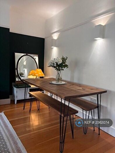 2 Bedroom Flat To Rent In Belmont Grove, London, SE13