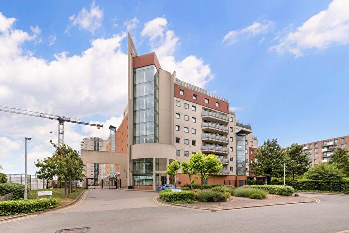 2 Bedroom Flat To Rent In Wards Wharf Approach, Royal Docks, London, E16