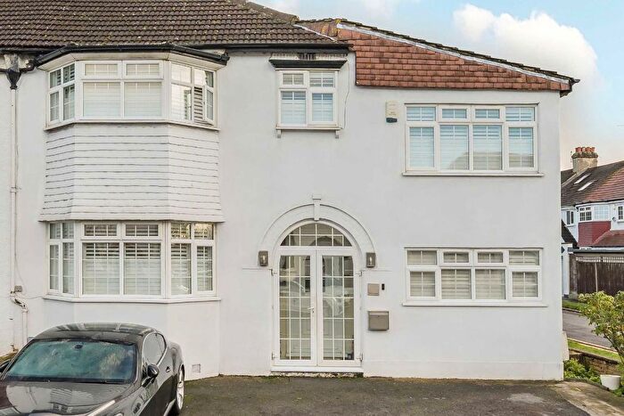 5 Bedroom Terraced House For Sale In Briar Avenue, Streatham, SW16