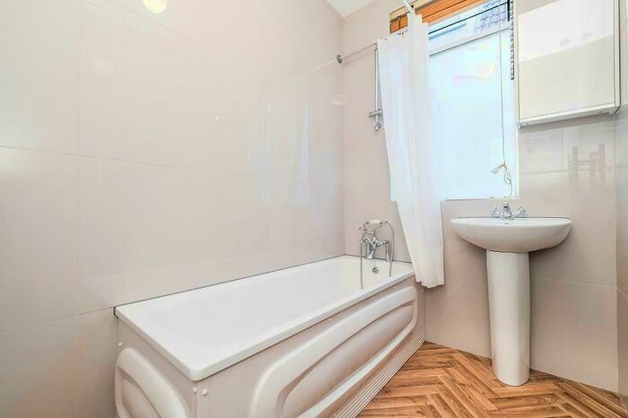 2 Bedroom Apartment To Rent In Arran Road, Catford, SE6