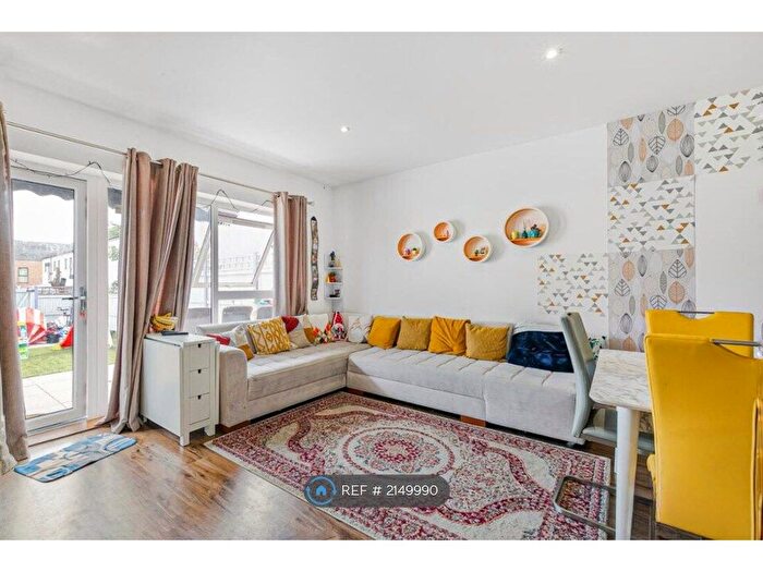 3 Bedroom Terraced House To Rent In Ager Avenue, Dagenham, RM8