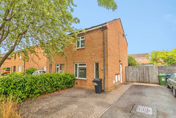 2 Bedroom Semi Detached House For Sale In The Boundary, Oldbrook, Milton Keynes, Buckinghamshire, MK6