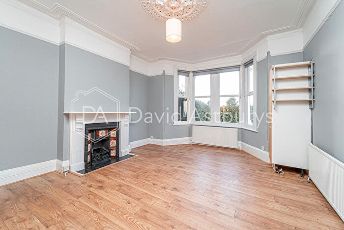 1 Bedroom Apartment To Rent In Mill Lane, West Hampstead, London, NW6