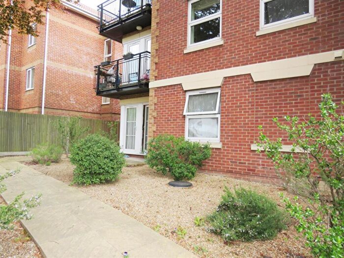 1 Bedroom Apartment To Rent In Hill Lane, Southampton, SO15