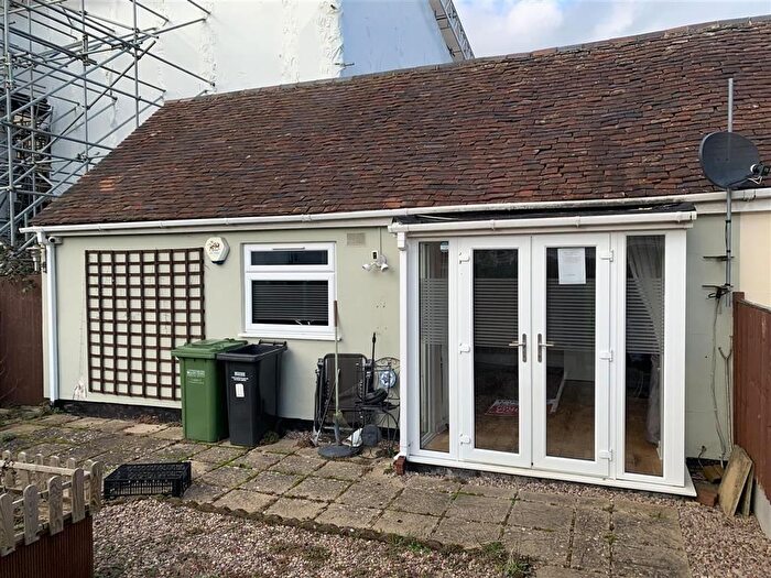 2 Bedroom Terraced Bungalow For Sale In Willow Court, Droitwich, WR9
