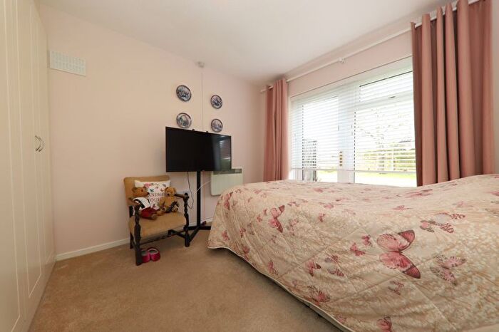 1 Bedroom Flat For Sale In Cherwell Close, Croxley Green, WD3