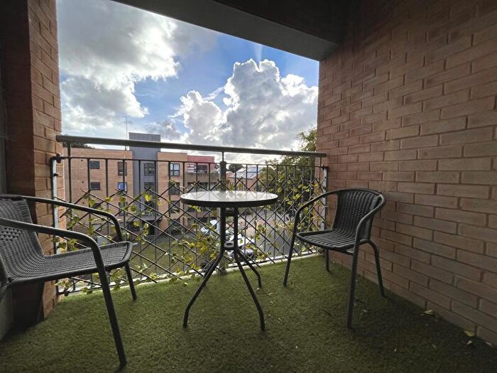 1 Bedroom Flat To Rent In Mansfield Park Street, Harefeild, Southampton, SO18