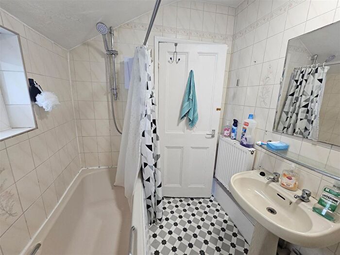 1 Bedroom Flat To Rent In Bishopthorpe Road, York, YO23