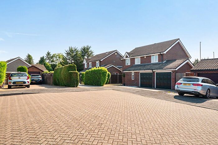 4 Bedroom Detached House For Sale In Howells Close, West Kingsdown, Sevenoaks, TN15