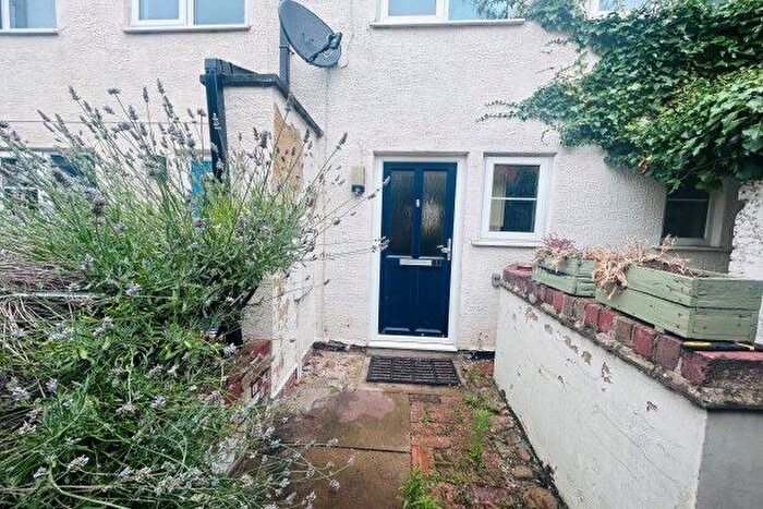 2 Bedroom Terraced House To Rent In Silver Street, Newport Pagnell, MK16
