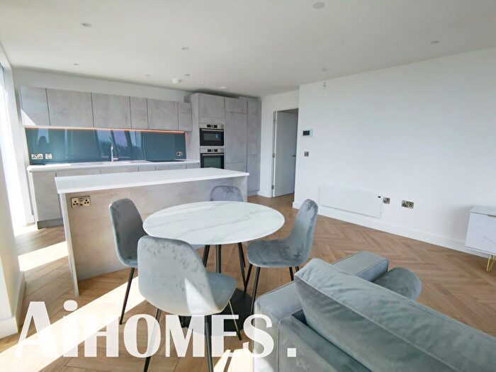 2 Bedroom Flat To Rent In Elizabeth Tower, Chester Road, Manchester, M15