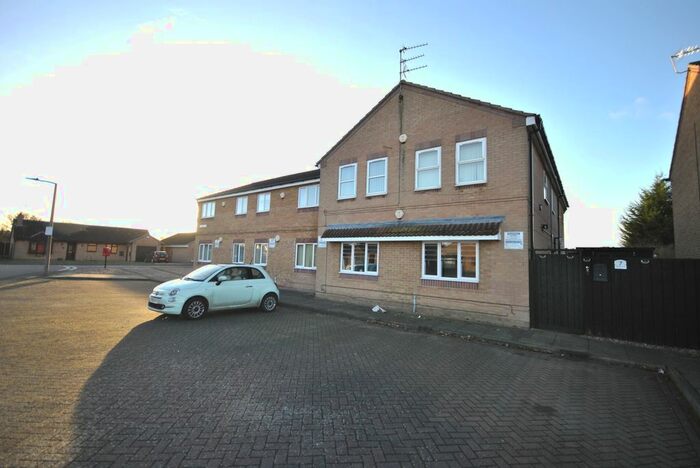 2 Bedroom Flat To Rent In Summerfields Drive, Blaxton, Doncaster, South Yorkshire, DN9
