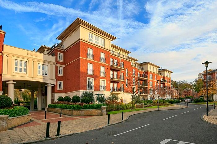 2 Bedroom Flat To Rent In Clevedon Road, East Twickenham, TW1