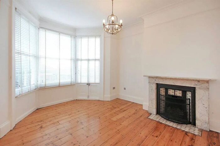 2 Bedroom Flat To Rent In Falmouth Road, London, SE1