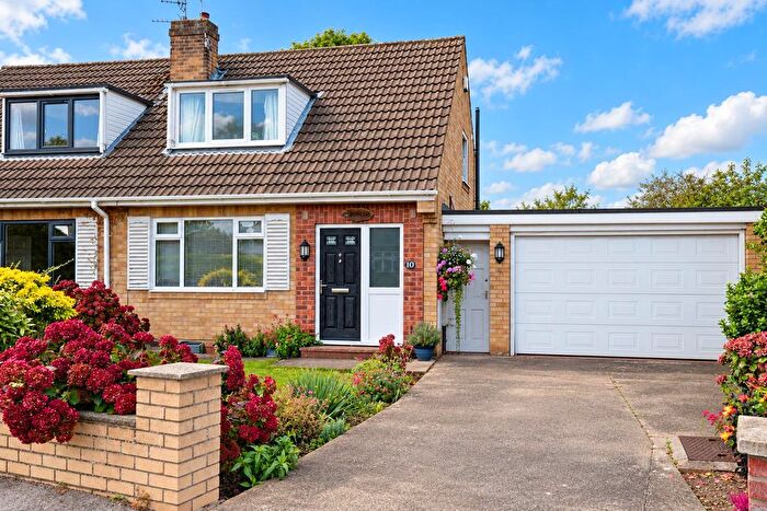 2 Bedroom Semi Detached Bungalow For Sale In Harlow Road, York, YO24