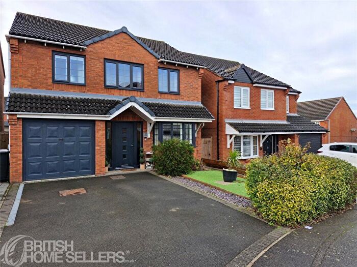4 Bedroom Detached House For Sale In Hunt Way, Swadlincote, Derbyshire, DE11