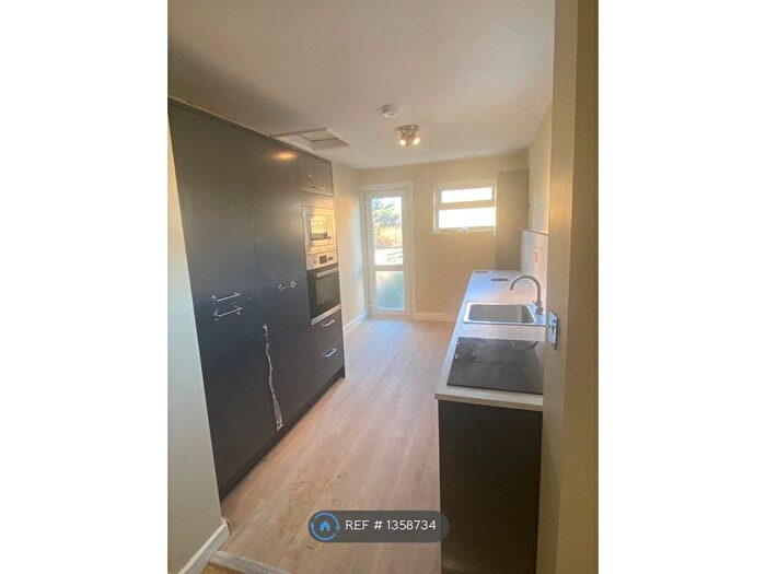 2 Bedroom Maisonette To Rent In Corporation Street, London, E15