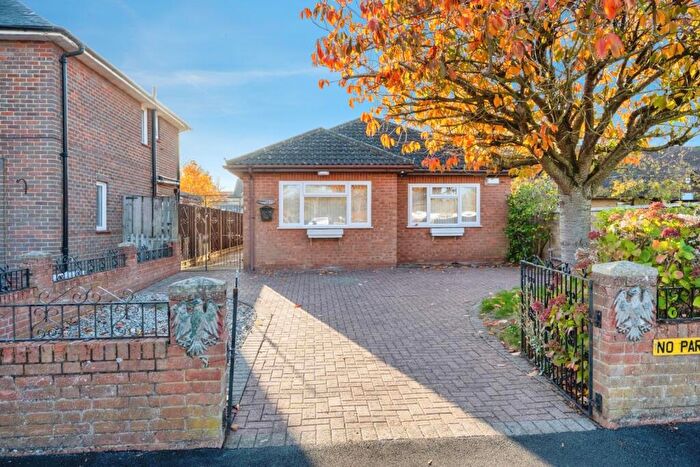 2 Bedroom Bungalow For Sale In Halsey Road, Kempston, Bedford, Bedfordshire, MK42