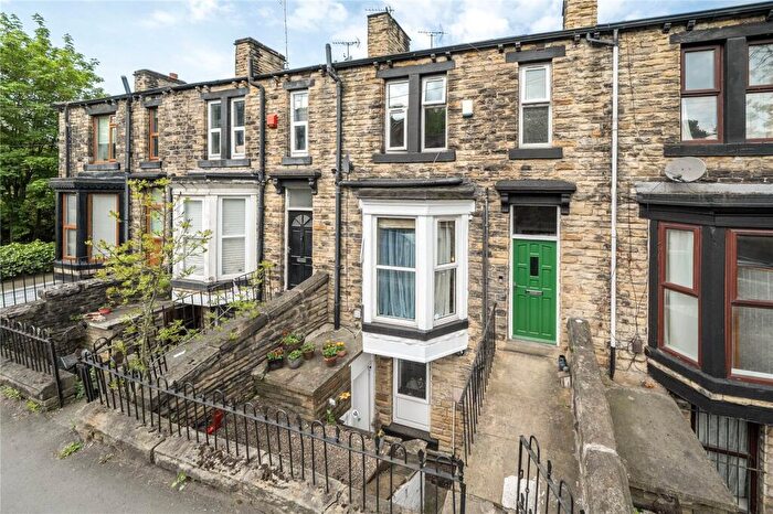 1 Bedroom Terraced House For Sale In Prospect Terrace, Rodley, Leeds, West Yorkshire, LS13