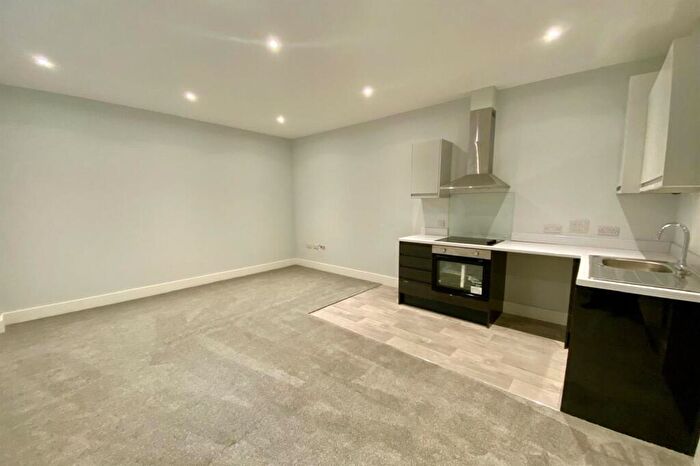 1 Bedroom Flat To Rent In Bernard Street, Southampton, SO14